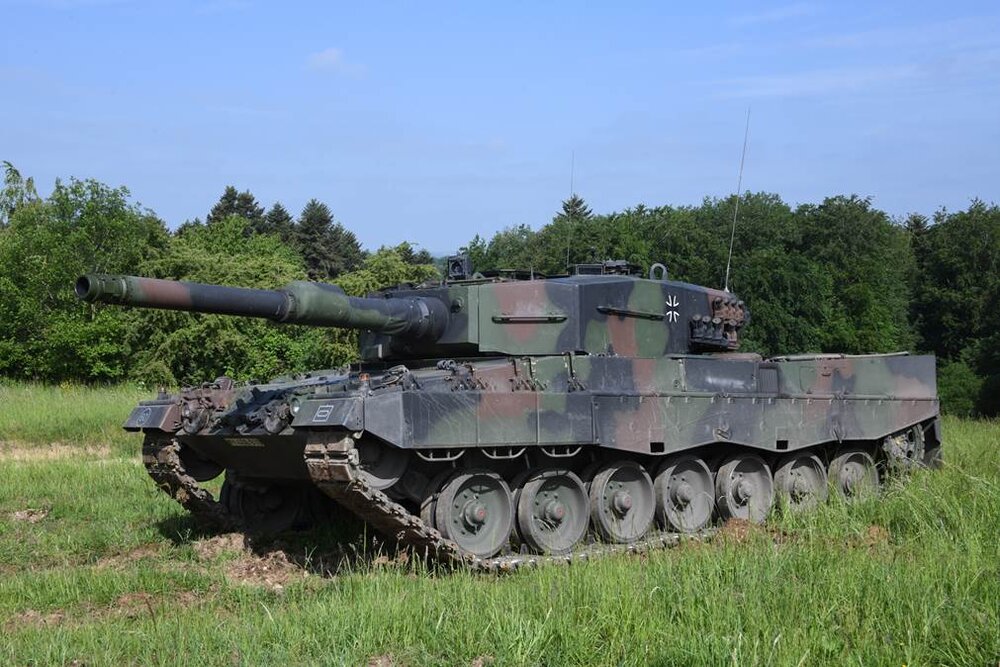 1/72 German Army Leopard 2A4