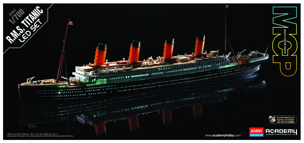 1/700 R.M.S. TITANIC + LED SET