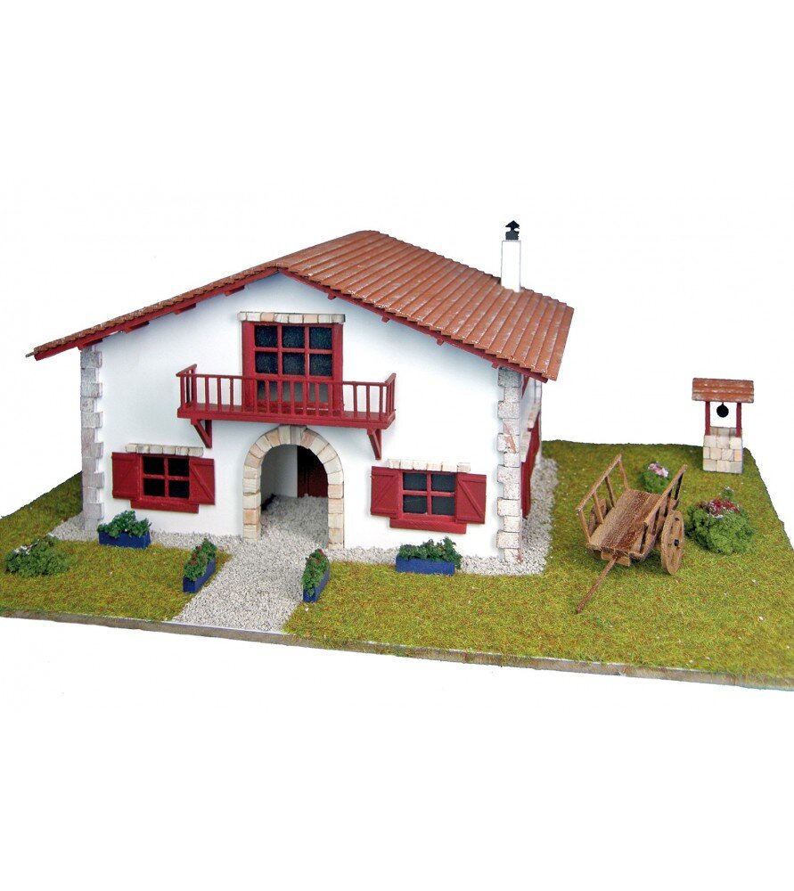 SPAIN TRADITIONAL NORTHERN SPAIN HOUSE (CASERIO) KIT WITH CARRIAGE