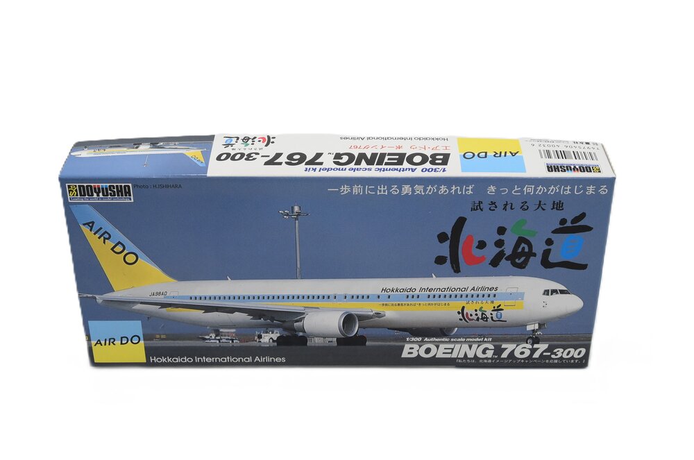 BOEING 767-300 AIRDO1:300