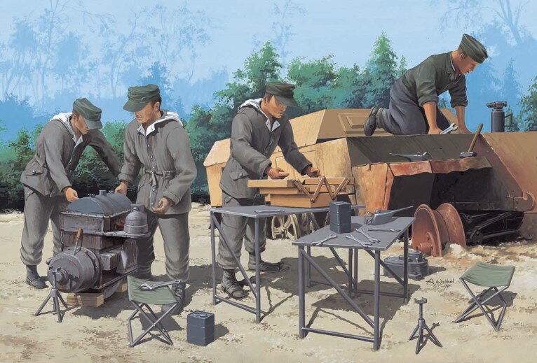 sd Kfz 250 Engine w/Mechanics