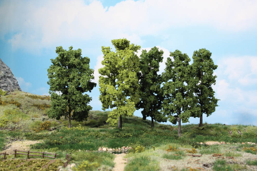 5 LAUBBAUME 18CM