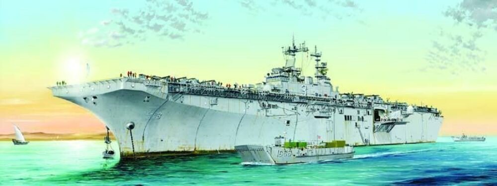 USS KEARSARGE LHD-3 1:700
