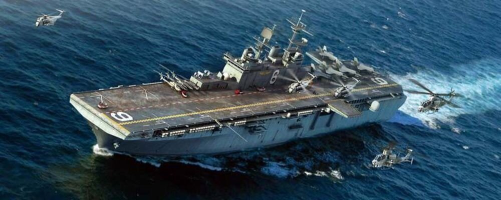 USS BONH.RICH.LHD-6 1:700