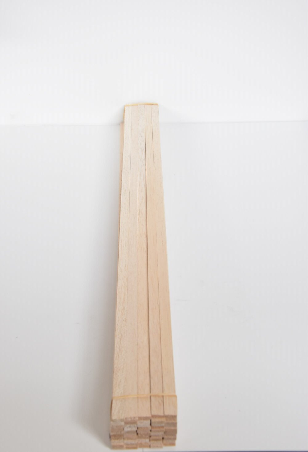 BALSA LATJE 2X 2MM
