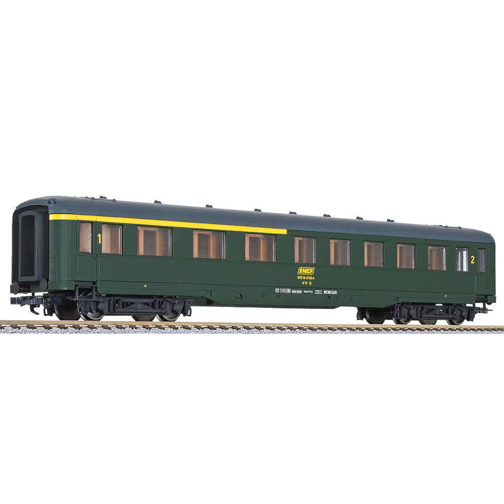 Skirted Coach 1./2. Class, SNCF, Epoche IV, 1967