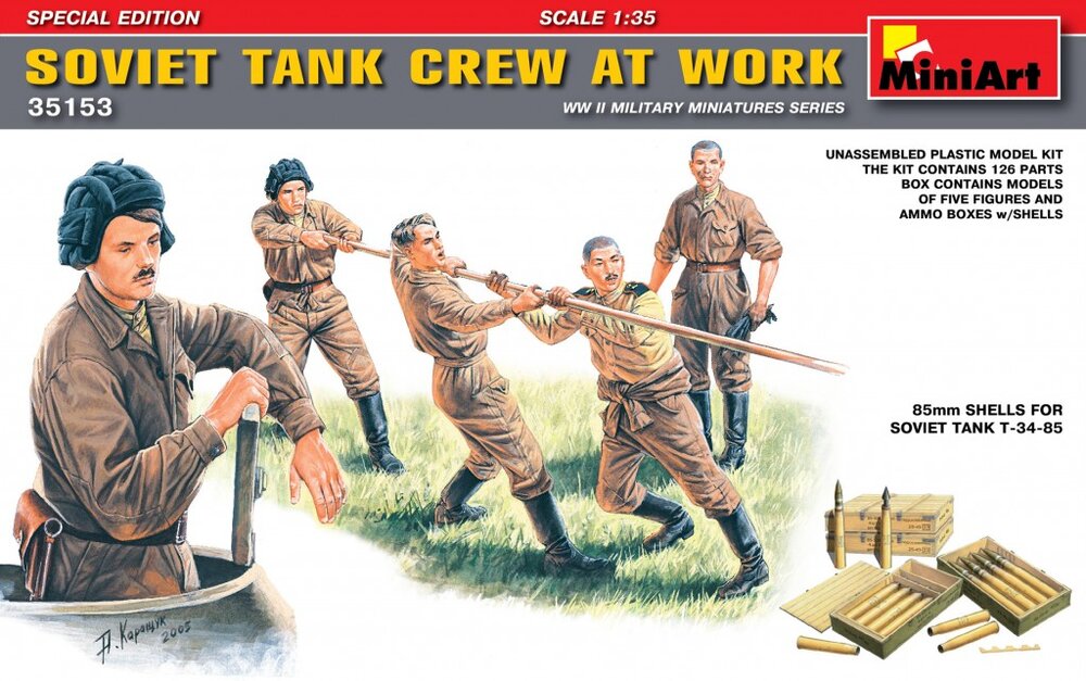 Soviet Tank Crew at Work 1/35