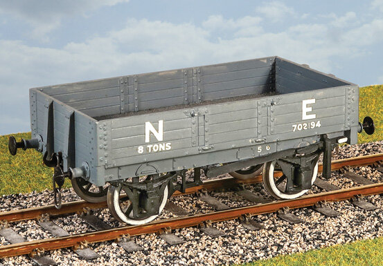 LNER 4 Plank Open Goods Wagon