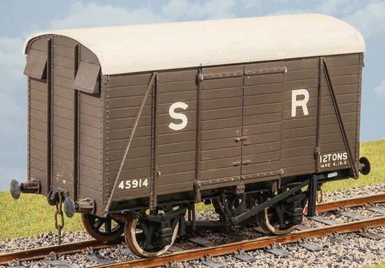 SR 12 Ton Goods Van