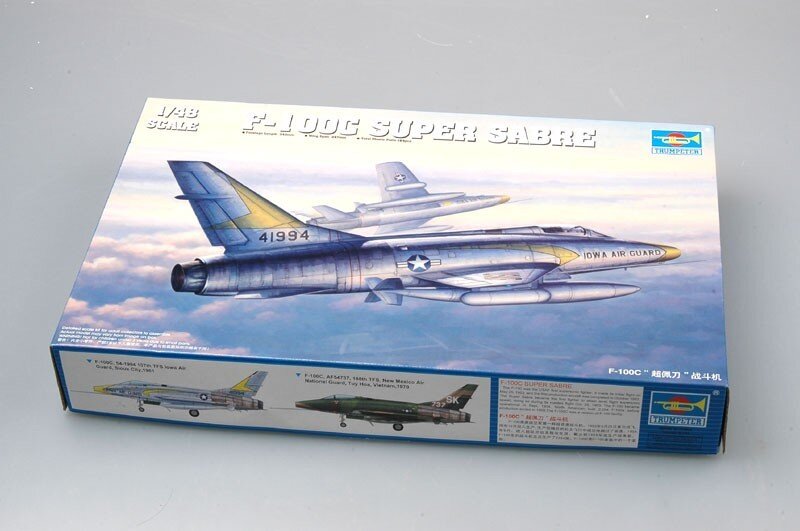 F-100C SUPER SABRE 1:48