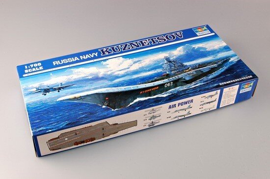 USSR ADM.KUZNETSOV 1:700