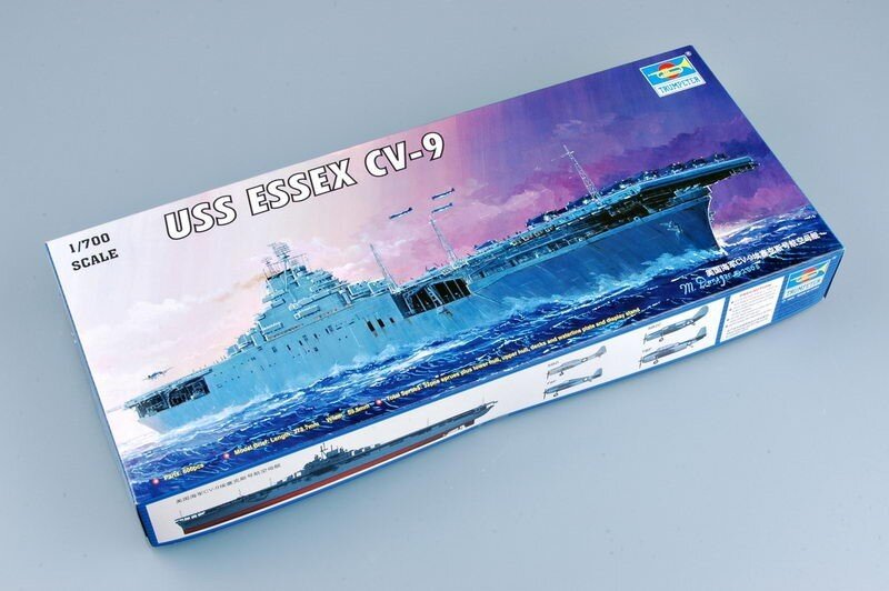 USS ESSEX CV-9 1:700