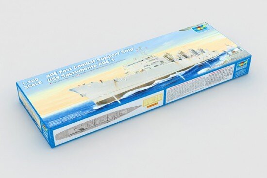 USS SACRAMENTO AOE1 1:700