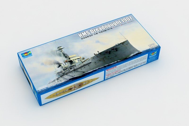 HMS DREADNOUGHT '07 1:700