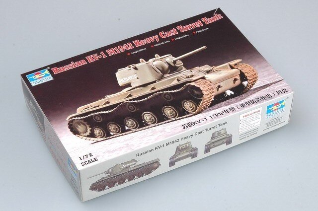 RUSSIAN KV-1 1942 1:72