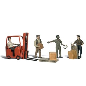 WORKERS WITH FORKLIFT O